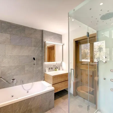 Apartment Penthouse Zen - Matterhornblick- 2 Min- Vom Lift Entfernt By Interhome Zermatt