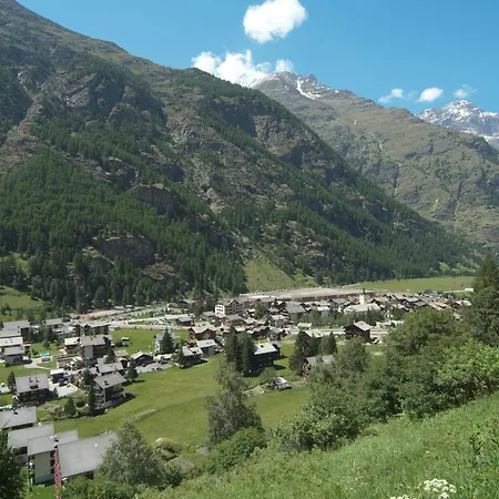 Appartement Penthouse Zen - Matterhornblick- 2 Min- Vom Lift Entfernt By Interhome