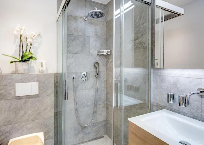 Apartment Penthouse Zen - Matterhornblick- 2 Min- Vom Lift Entfernt By Interhome *