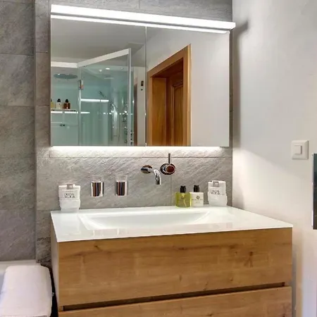 Penthouse Zen - Matterhornblick- 2 Min- Vom Lift Entfernt By Interhome